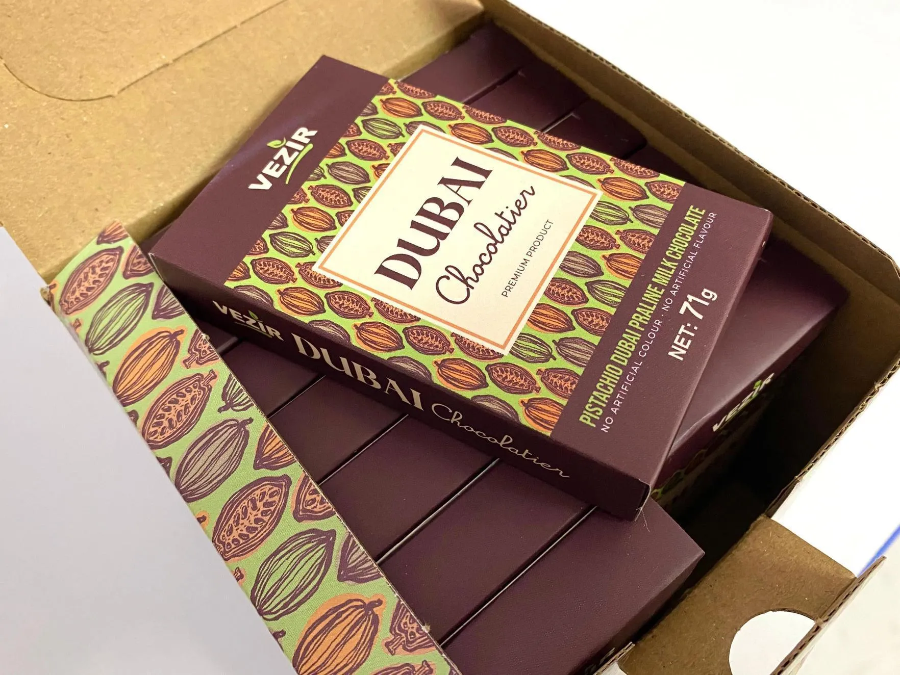 Pistachio Praline Dubai Chocolate Bar  Crispy & Nutty Delight 71gr